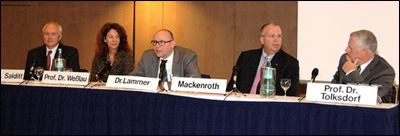 podiumsdiskussion.jpg